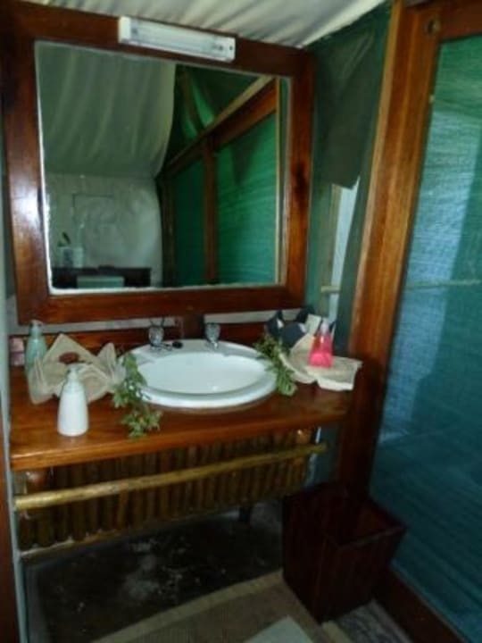 Badezimmer Teil drinnen Zelt Nr. 8 Hotel Kwara Camp