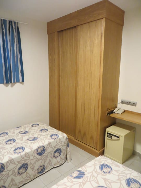 Schlafzimmer Schrank und Safe Servatur Alameda de Jandía