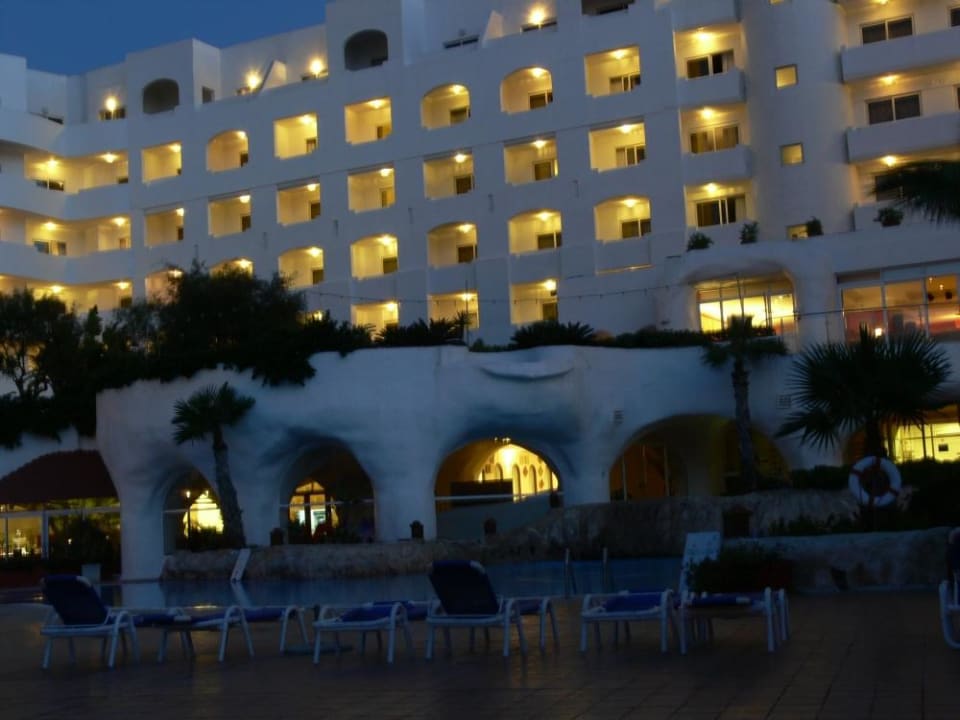 Es wird Nacht db San Antonio Hotel + Spa