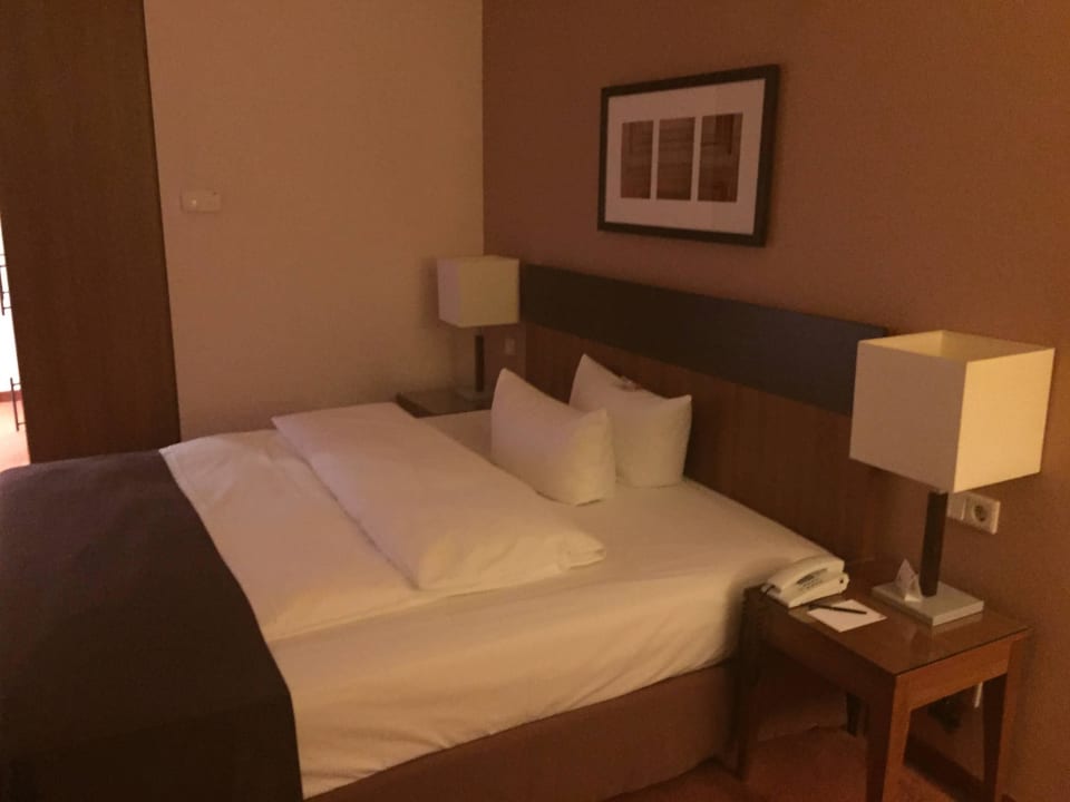 Bett Dorint Hotel am Dom Erfurt