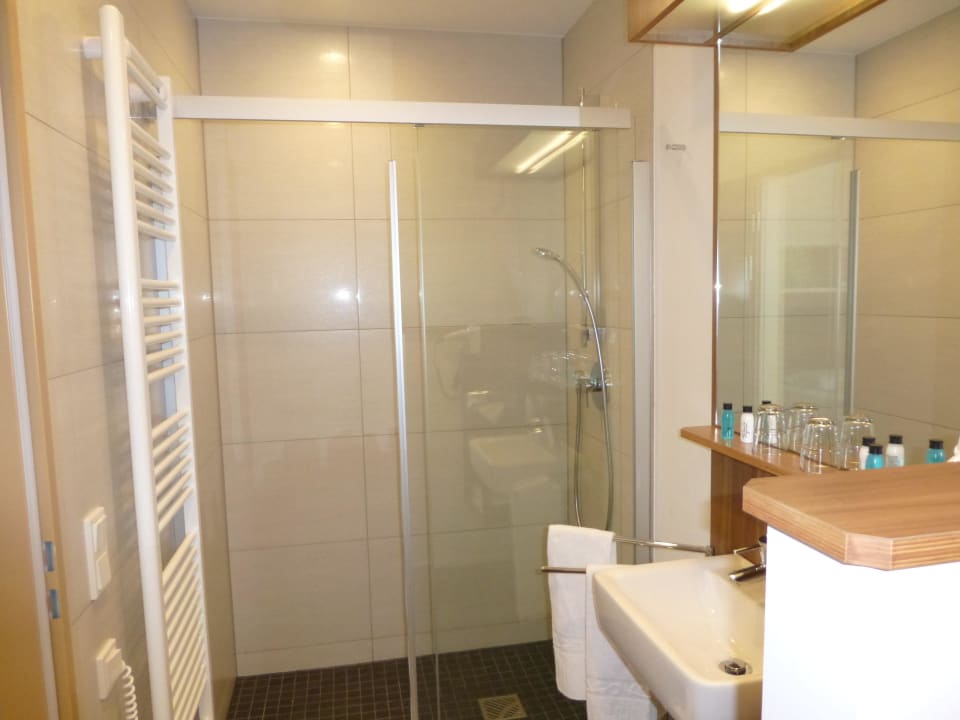 Goße Dusche LAGOVIDA Ferienresort am Störmthaler See