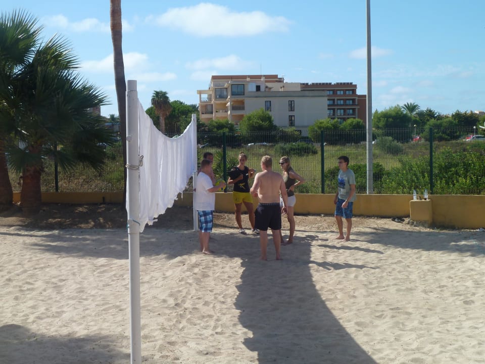 Gäste gegen das Team Hotel Cala Millor Garden - Adults only