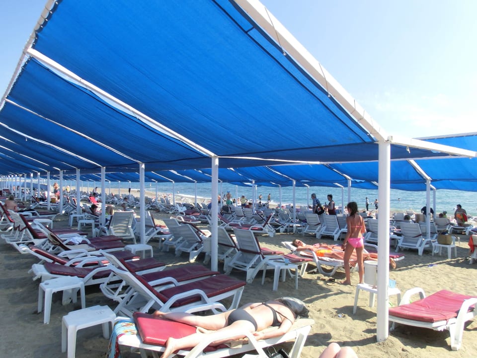Liegen und Strand Crystal Admiral