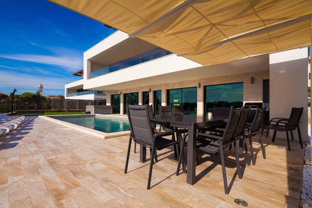 Pool Villa Eligo