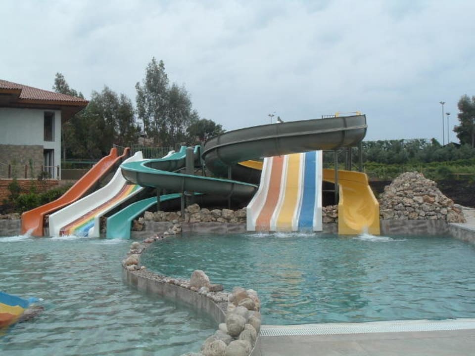 Wasserrutschen im neuen Aquapark Club Grand Aqua