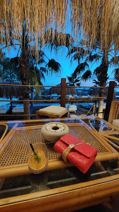 Strand Rubi Platinum Sign