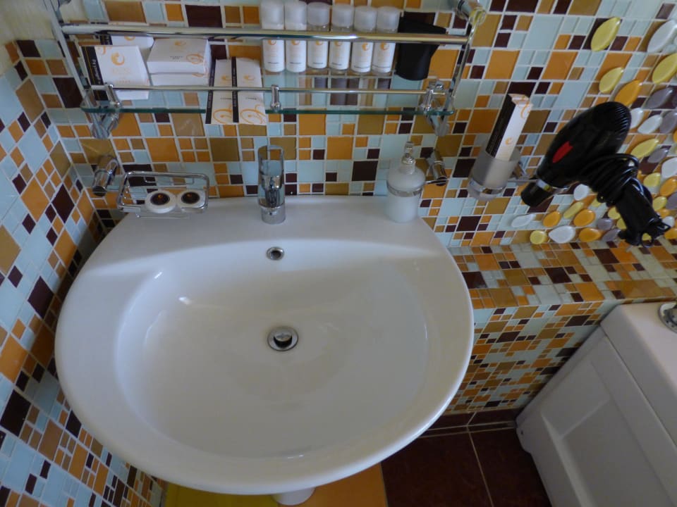 Badezimmer (Zimmer 2) Hotel Golden Dragon