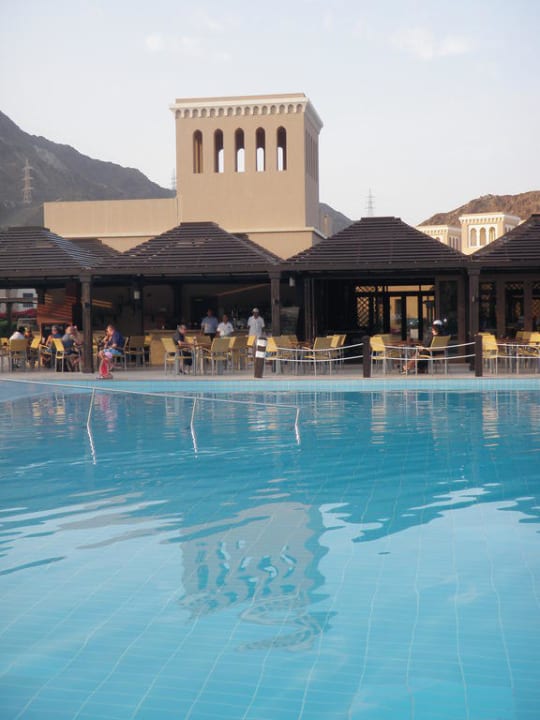 Poolbar Miramar Al Aqah Beach Resort