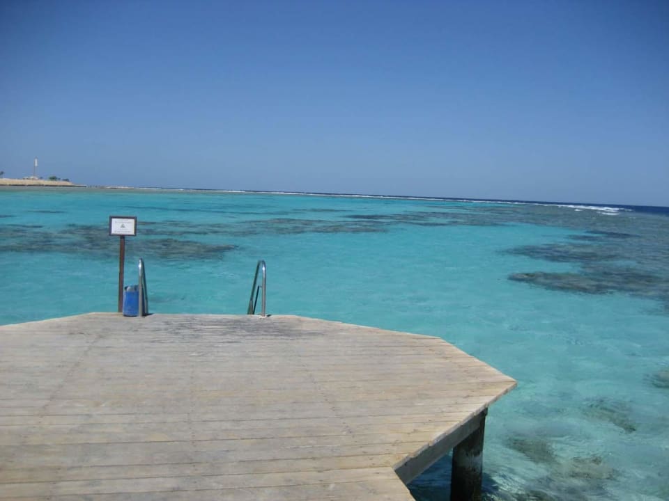 Am Steg wunderschönes Wasser Hotel Sheraton Soma Bay Resort
