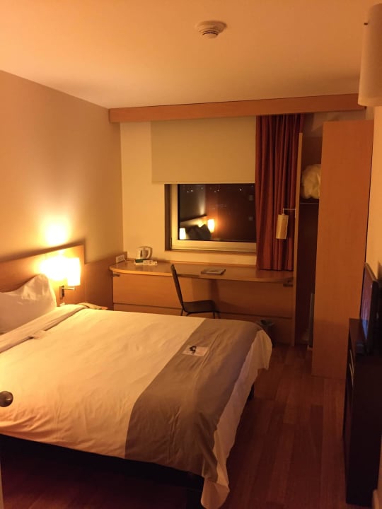 Vom Eingang aus ! Hotel Ibis Istanbul