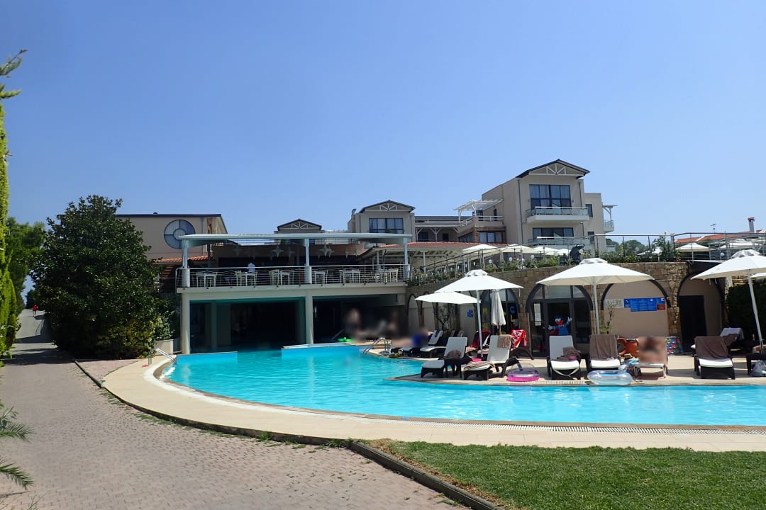 Pool Istion Club & Spa