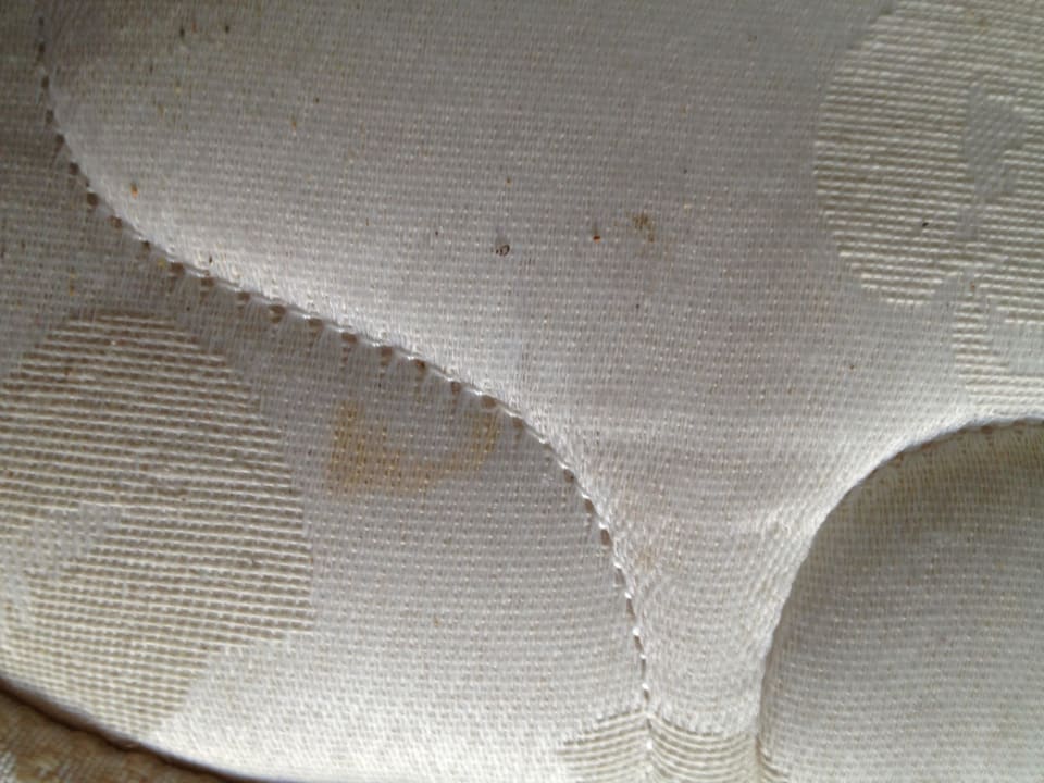 Flecken in der Matraze Sandy Beach Resort