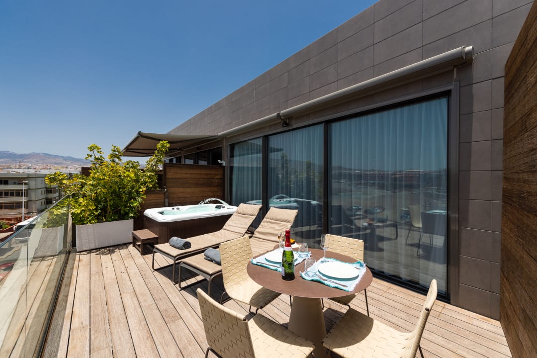 Außenansicht La Marine Beach Apartments