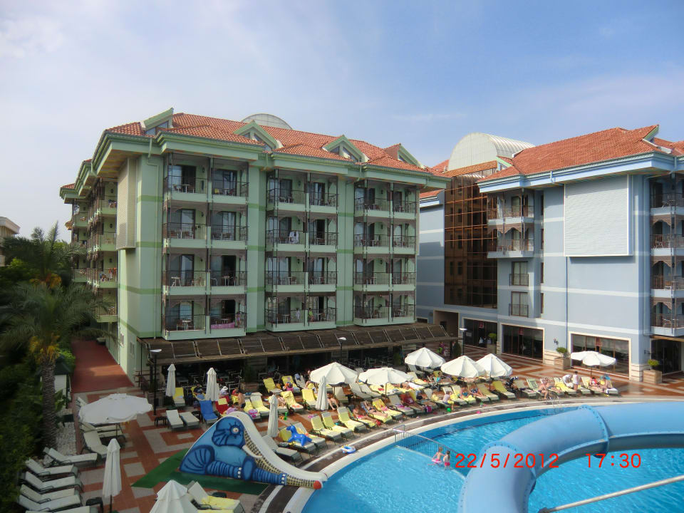 Бассейн Hotel Turan Prince
