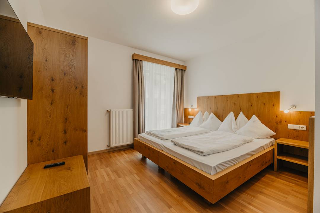 Zimmer Garni-Hotel Planaces