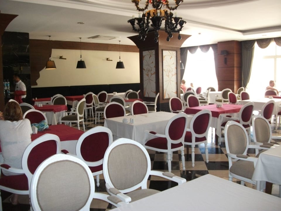 Eines von vielen Restaurants Seaden Sea Planet Resort & Spa