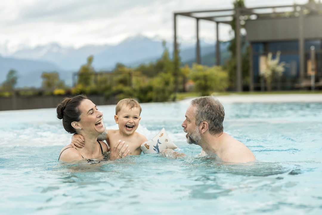 Pool AKI Family Resort PLOSE