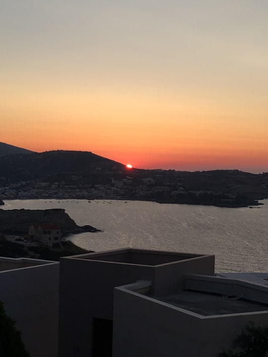 Außenansicht Athina Palace Resort & Spa