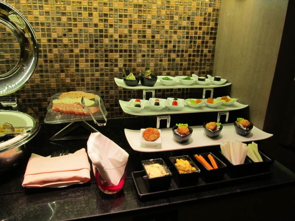 Häppchen in der Executive Lounge Hotel Novotel Bangkok On Siam Square