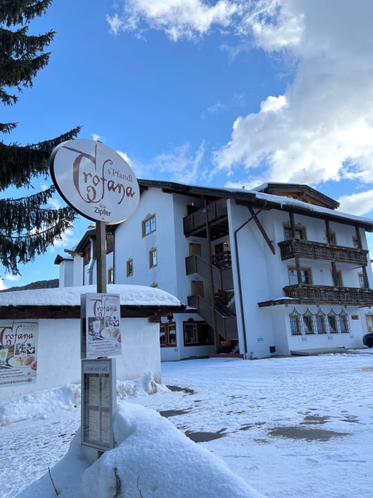 Außenansicht Bergidyll & Hotel Trofana
