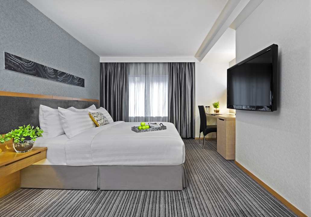Spacious Comfort Room Kew Green Hotel Wanchai Hong Kong