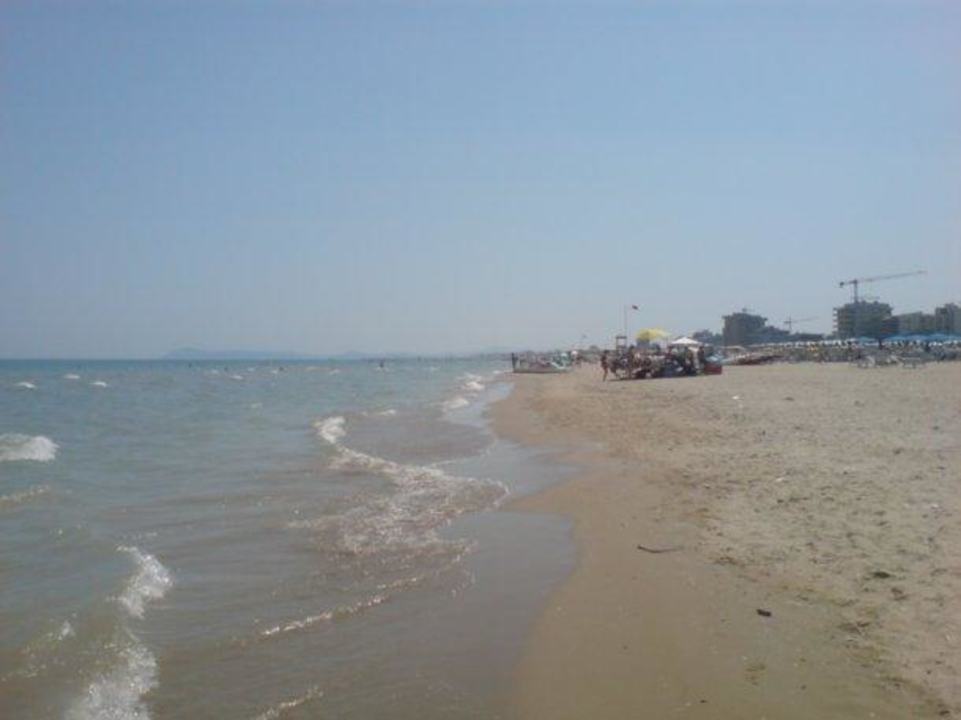 Strand Hotel Asso