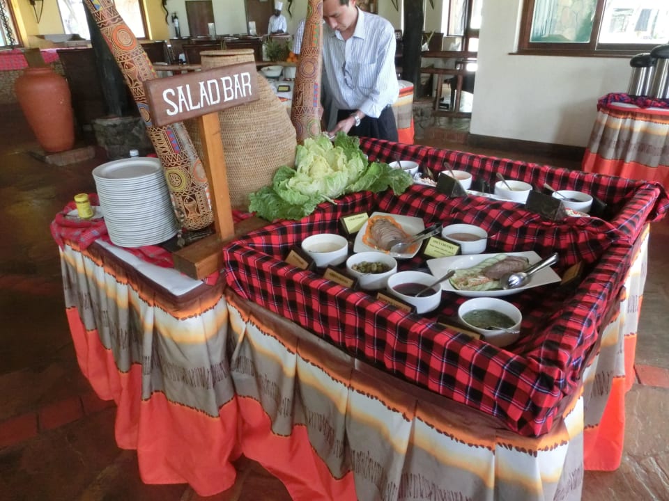 Mittagsbüffet Ol Tukai Lodge