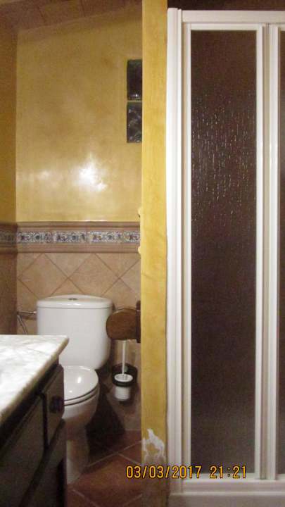 Kleines gelbes Bad im UG Finca Cas Pec