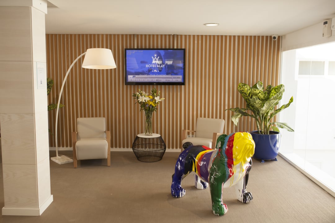 Lobby Hotel Alay