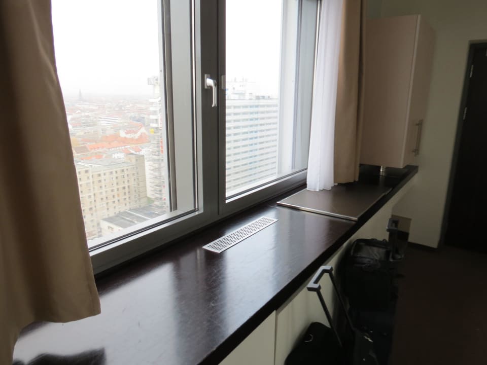 Große Fensterbank Park Inn by Radisson Berlin Alexanderplatz