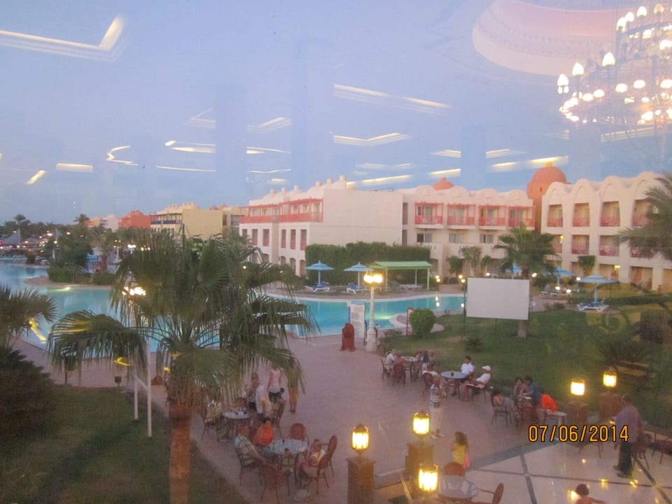 Blick auf die Anlage von der Reception Titanic Beach Spa & Aqua Park