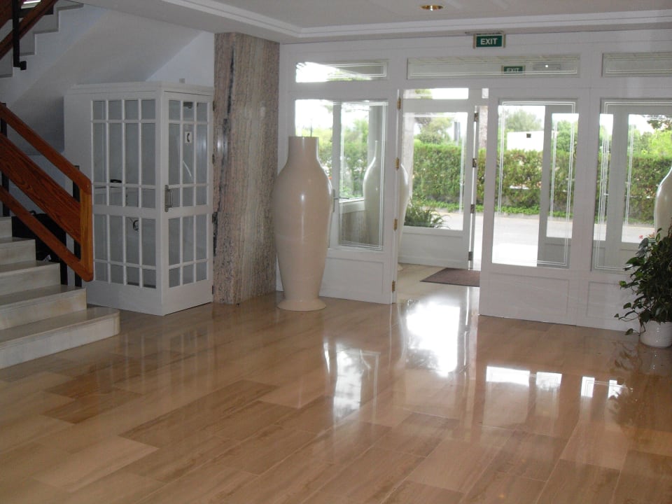 Eingang sauber!!! Millor Sol