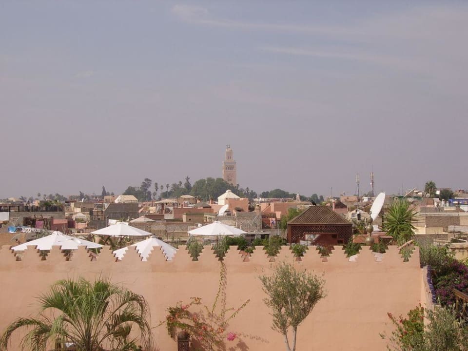 Blick über Marrakech Hotel Riad Ifoulki