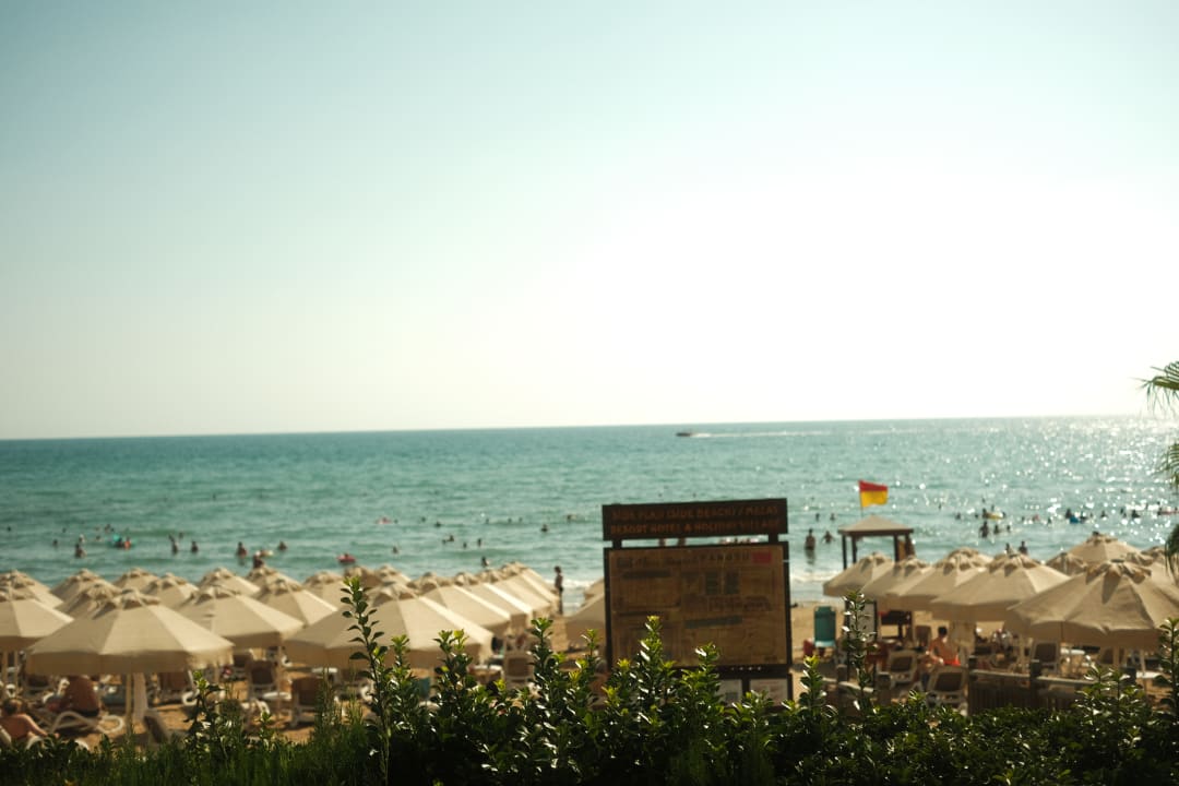 Strand Melas Resort Hotel