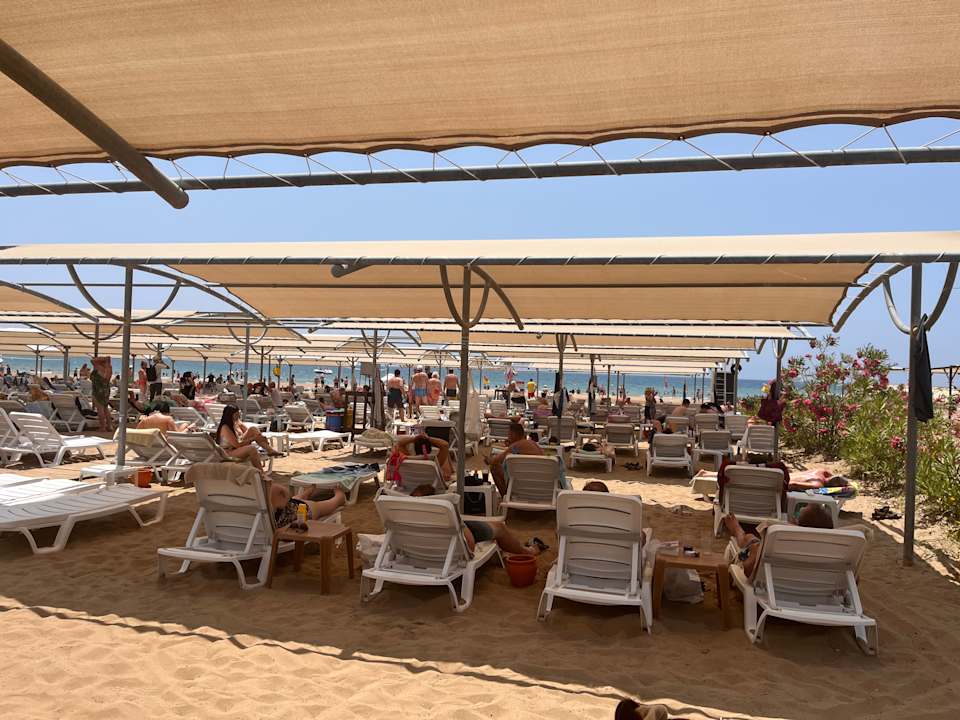 Strand Side Aquamarin Resort & Spa