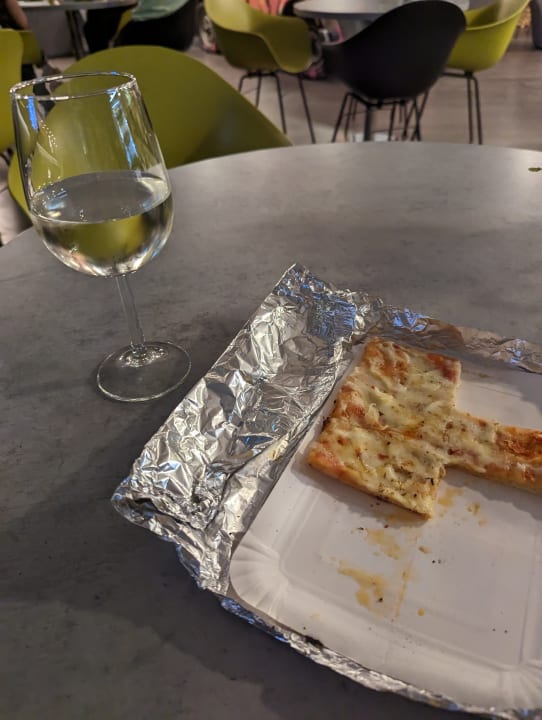 Gastro Holiday Inn - the niu, Hide Berlin Friedrichshain