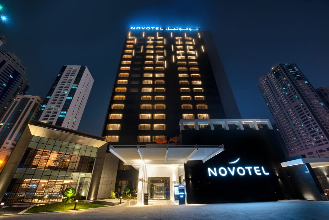 Außenansicht Novotel Sharjah Expo Centre