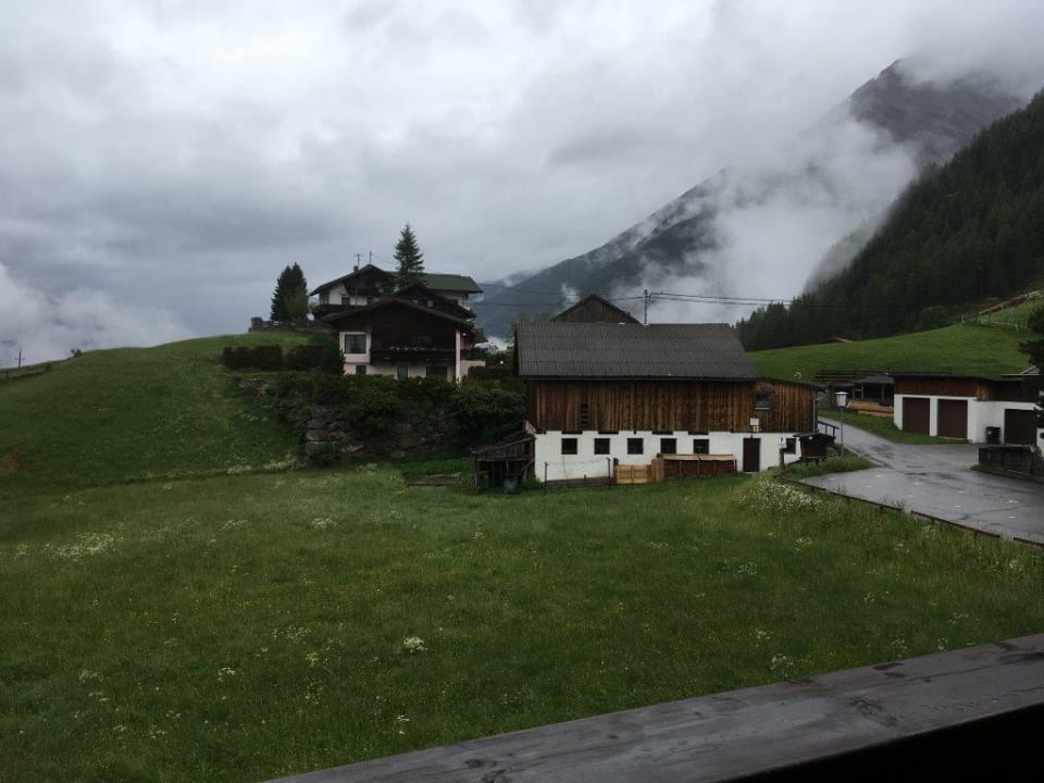 Ausblick Hotel Burgstein - alpin & lifestyle
