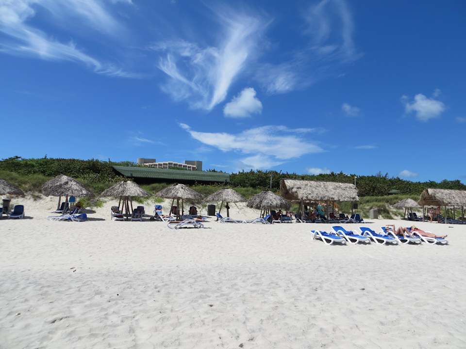 Blick vom Wasser zum Hotel Blau varadero - Adults only