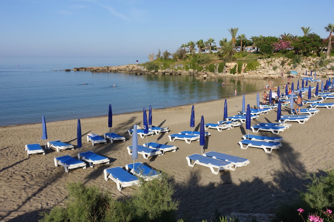 Strand Crystal Springs Beach Hotel