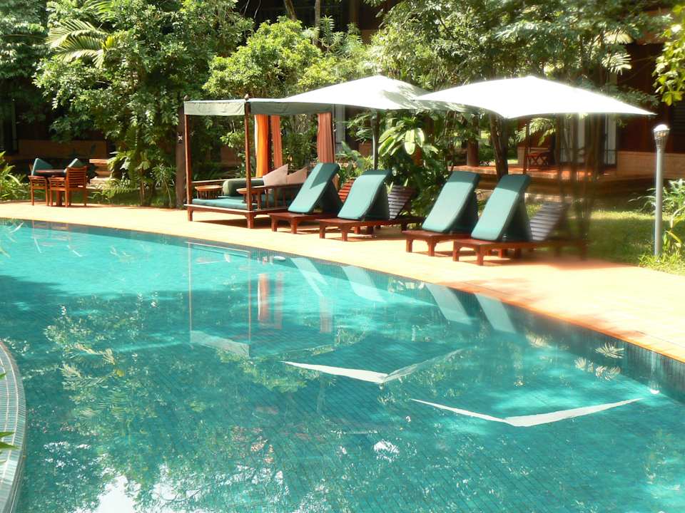 Liegen am Pool Angkor Village Resort