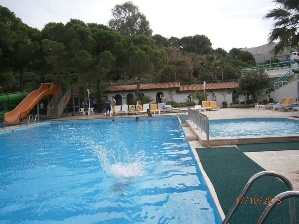 Pool Hotel Grand Efe