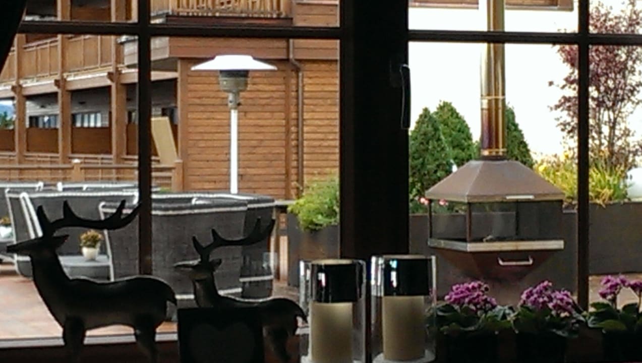 Grillplatz draussen Hotel Chalet Mirabell