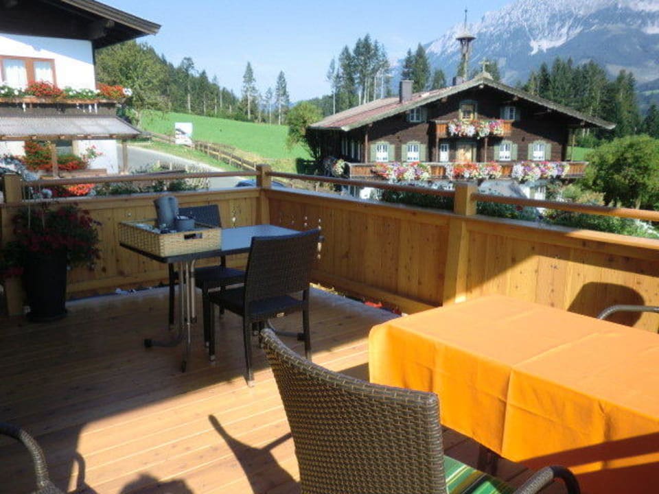 Unsere grosse Terrasse mit Blick auf die Praxis  Bauernhof Schnablhof
