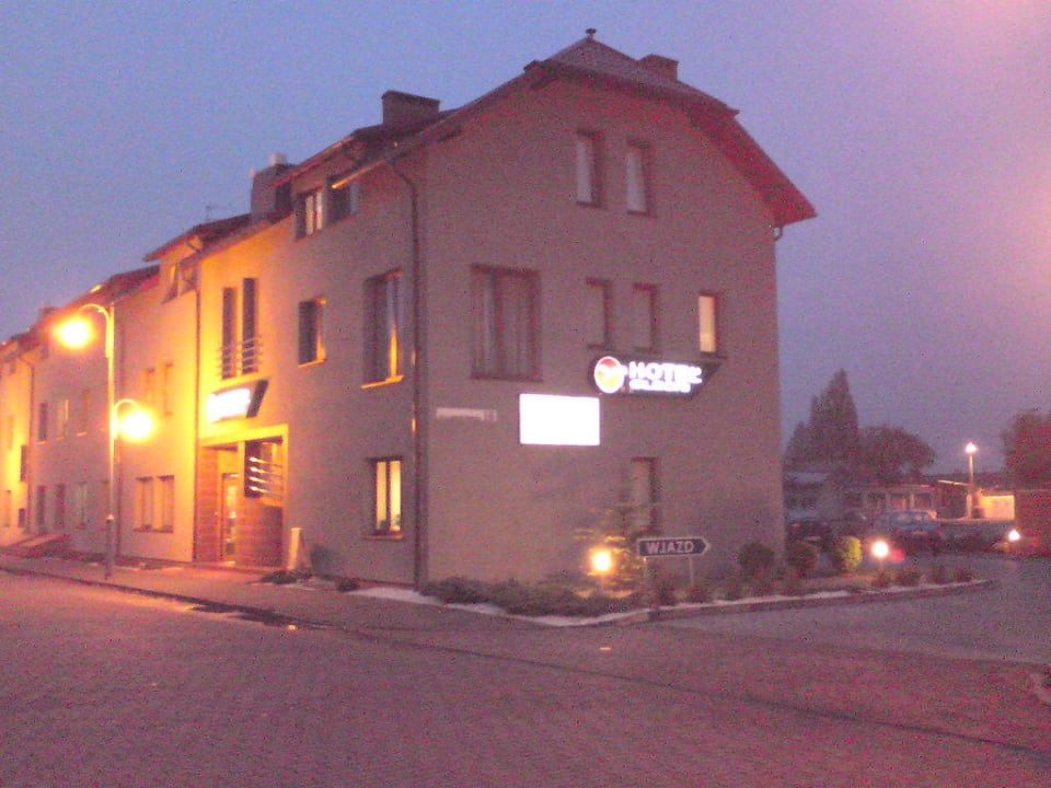 Hotel Olecki bei Nacht Hotel Olecki