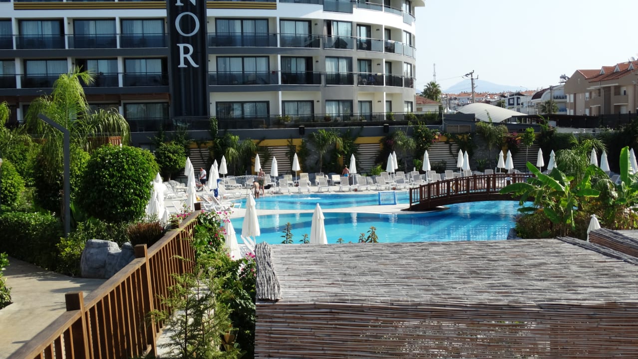 Gartenanlage Arnor de Luxe Hotel & Spa
