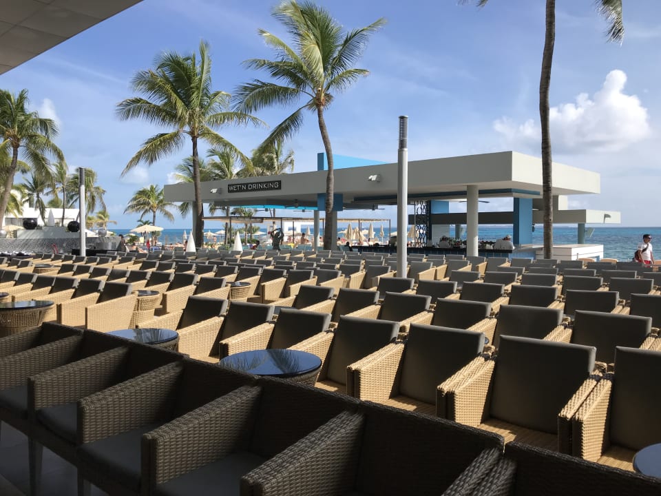 Außenansicht Hotel Riu Cancun