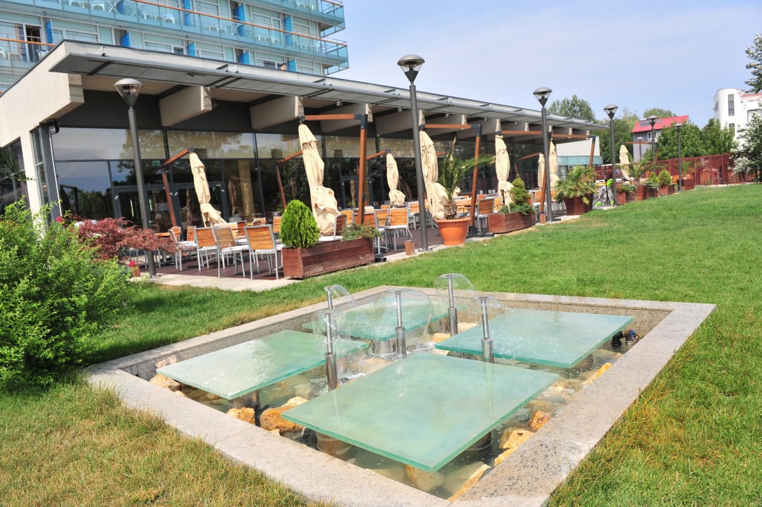 Restaurant Blue Dolphin Garden Terrace Hotel Europa