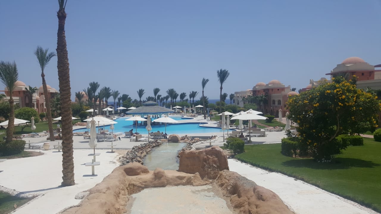 Pool Serenity Alpha Beach