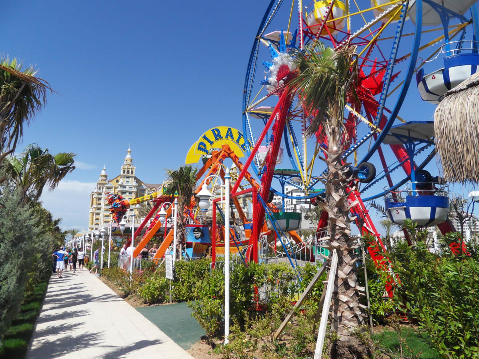 Fun Fair for All Royal Holiday Palace